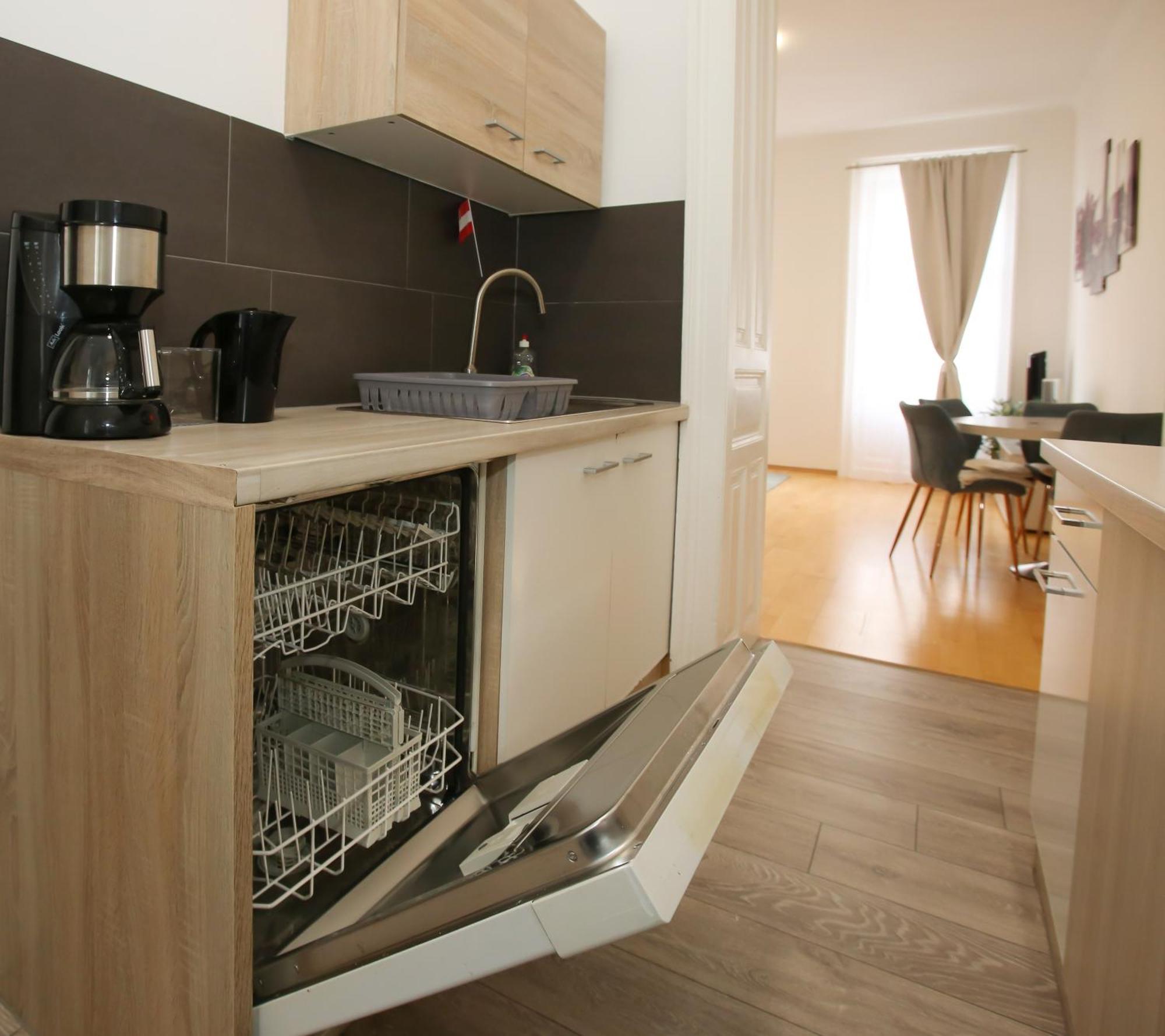 Appartement Downtown Bliss Modern Retreat With Free Parking And Fast Internet 600 Mbits à Vienne Extérieur photo